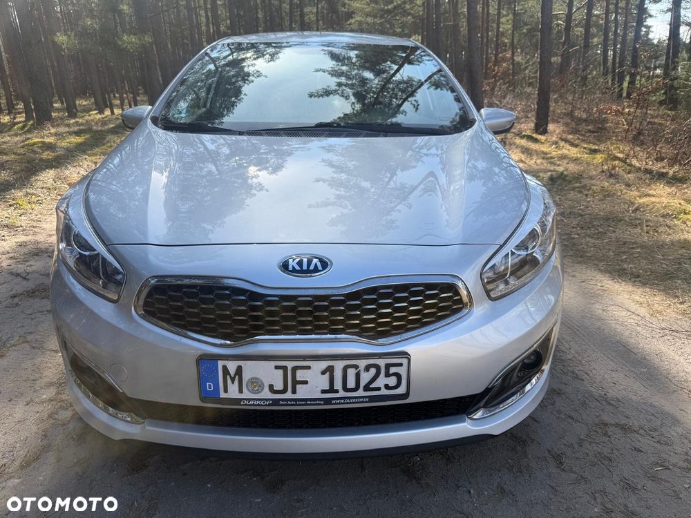 Kia Ceed 1.6 GDI Platinum Edition - 8
