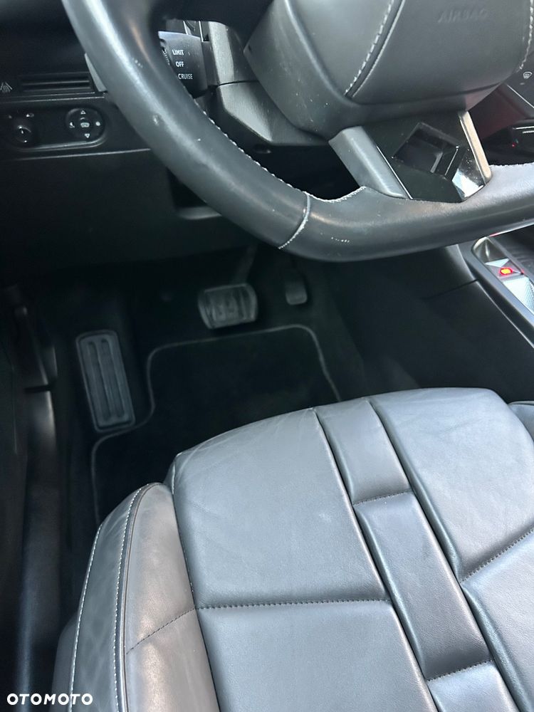 DS Automobiles DS 3 Crossback Crossback PERFORMANCE LINE + - 30