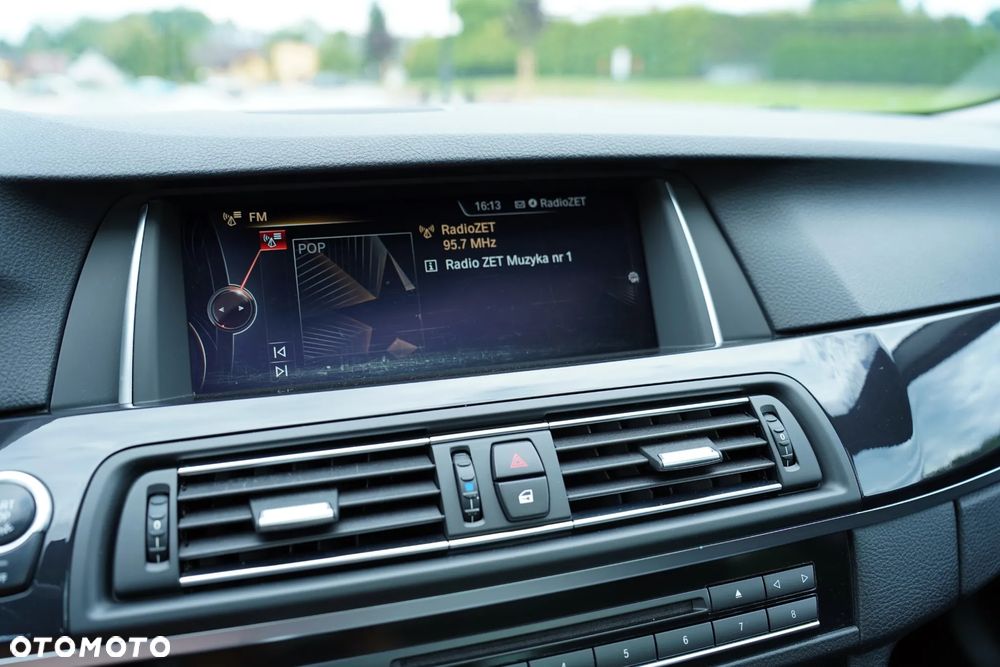 BMW Seria 5 520d Touring Sport Line - 31