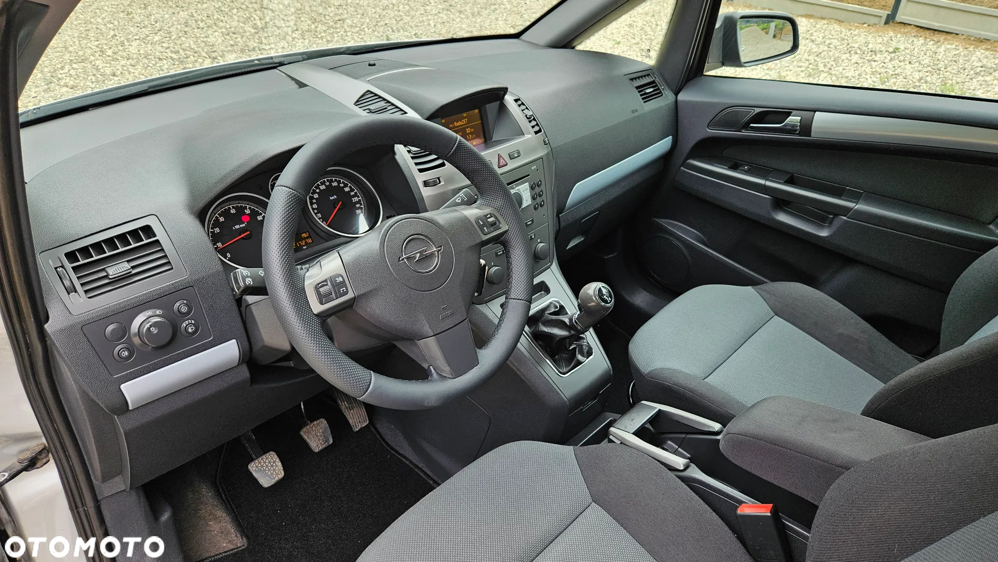 Opel Zafira 1.8 Active - 27