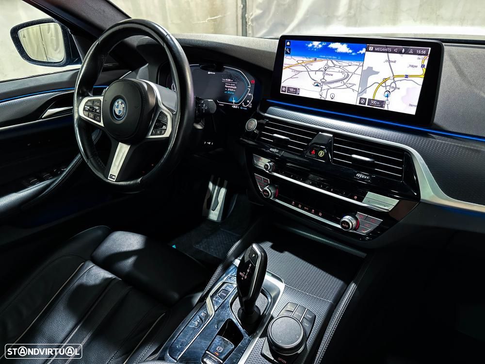 BMW 530 e Pack Desportivo M - 33