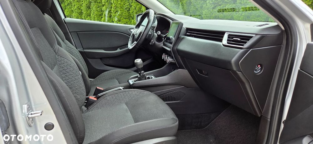 Renault Clio - 24