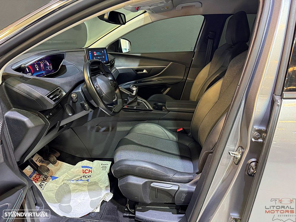 Peugeot 5008 1.2 PureTech Allure J18 - 15