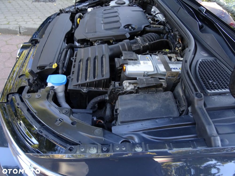 Volkswagen Golf VIII 2.0 TDI Life - 24