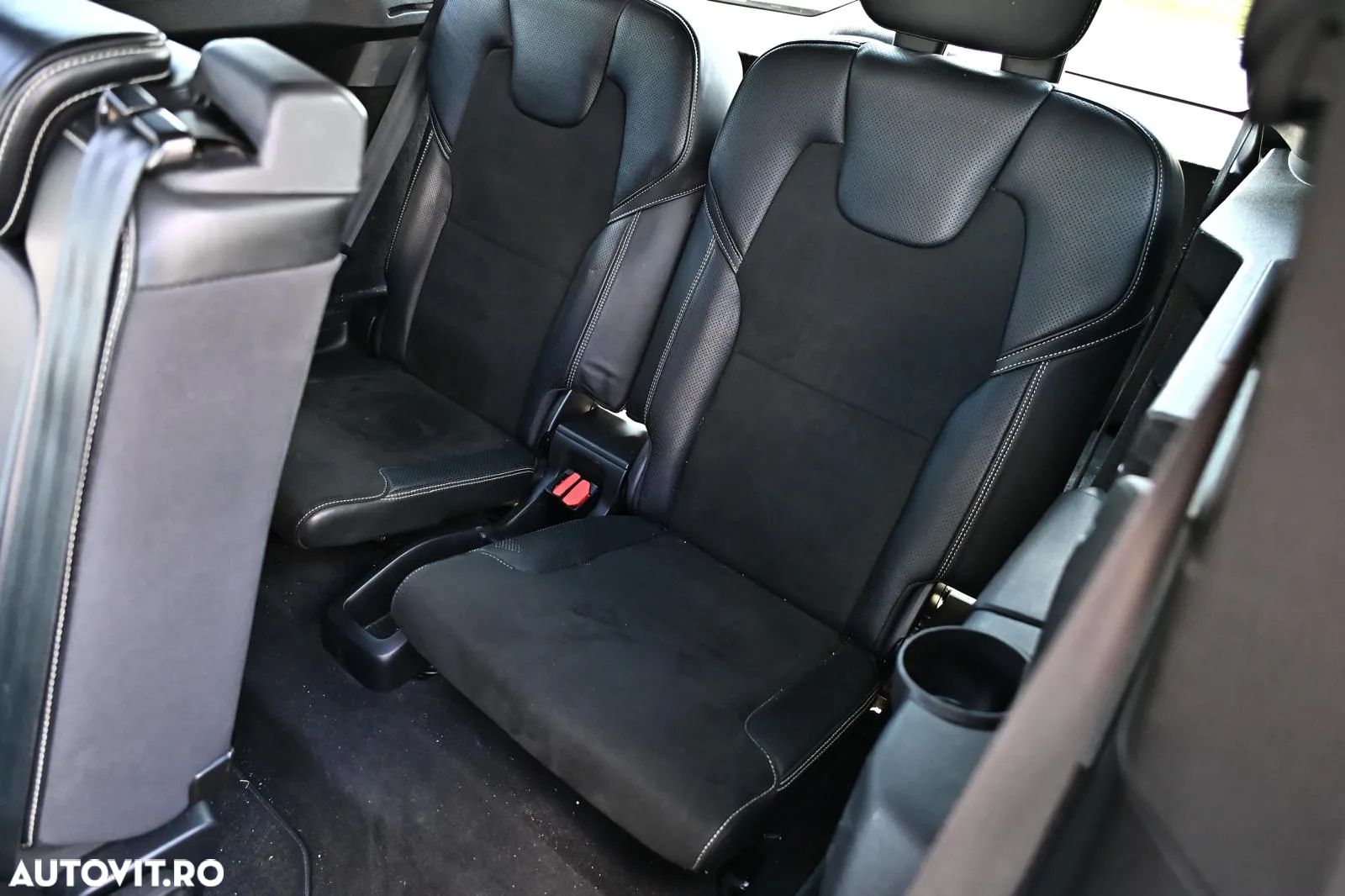 Volvo XC 90 D5 AWD R-Design - 17