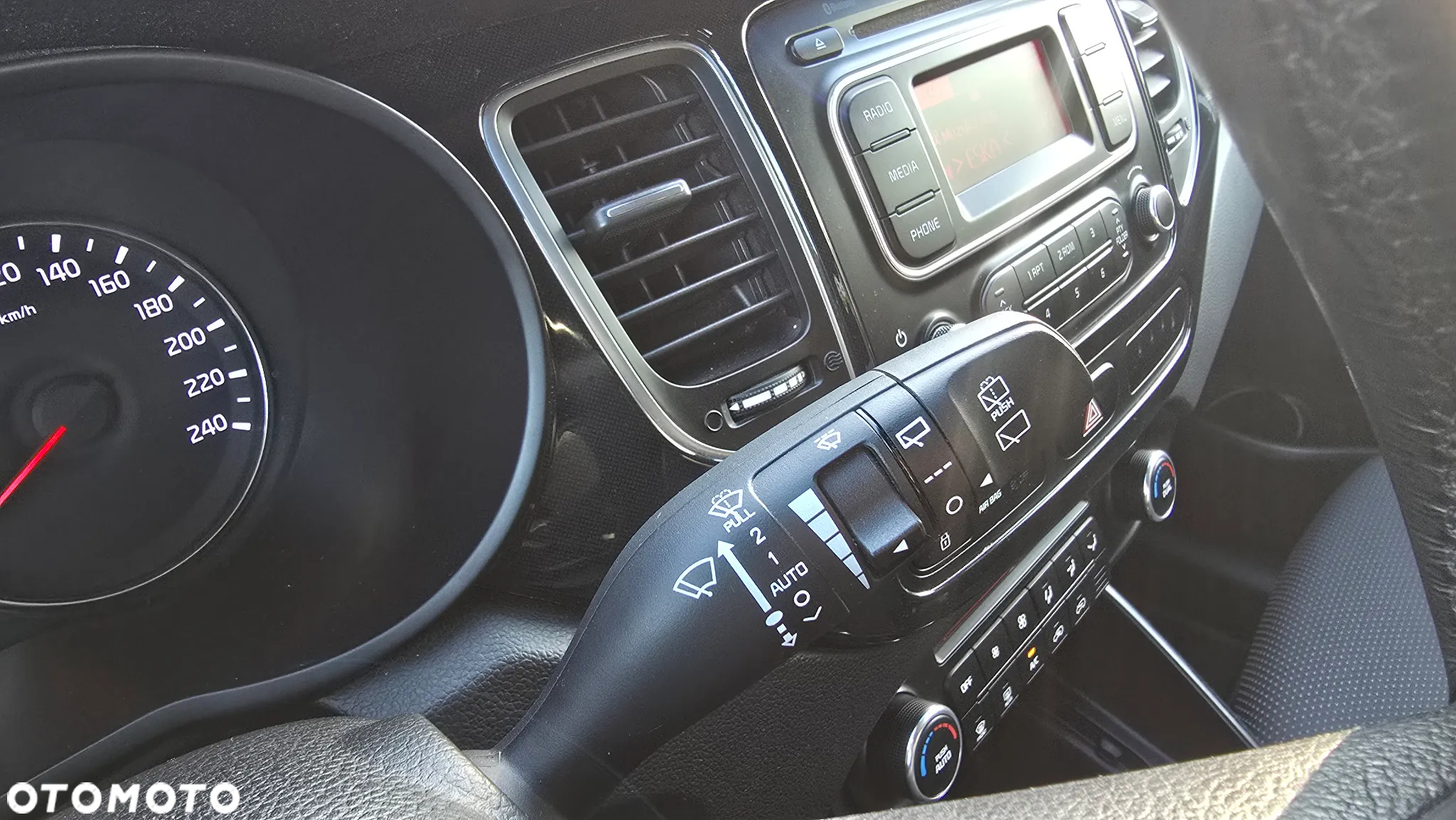 Kia Carens 1.6 GDI Edition 7 - 25