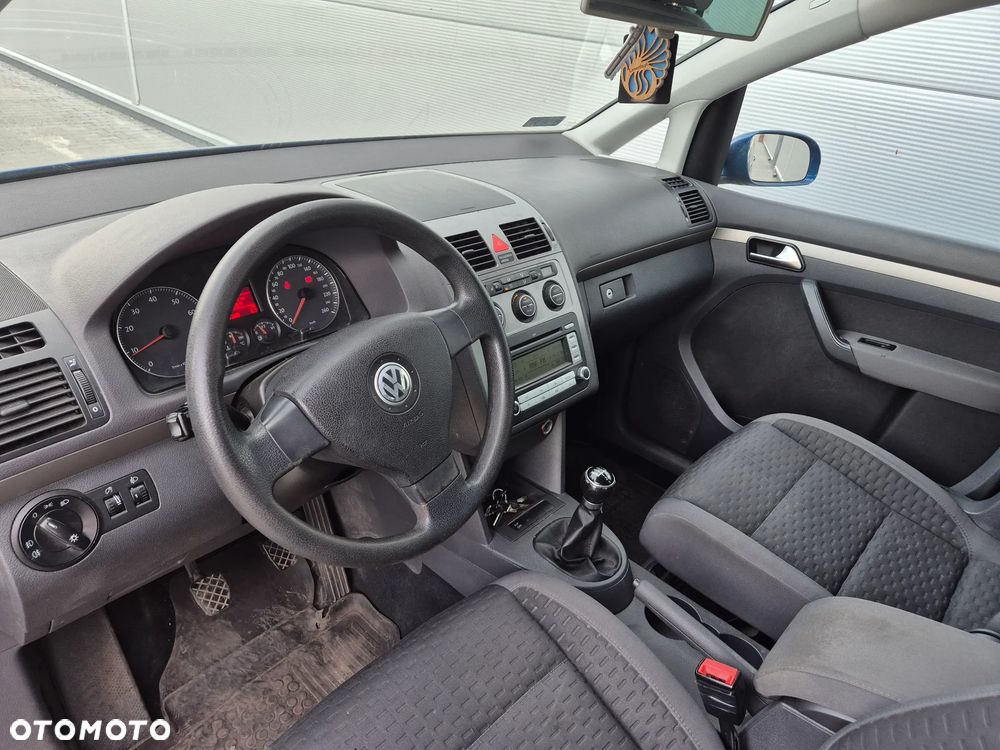 Volkswagen Touran 1.6 Goal - 15