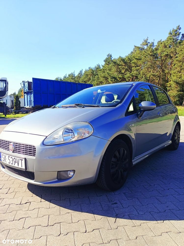 Fiat Grande Punto - 10