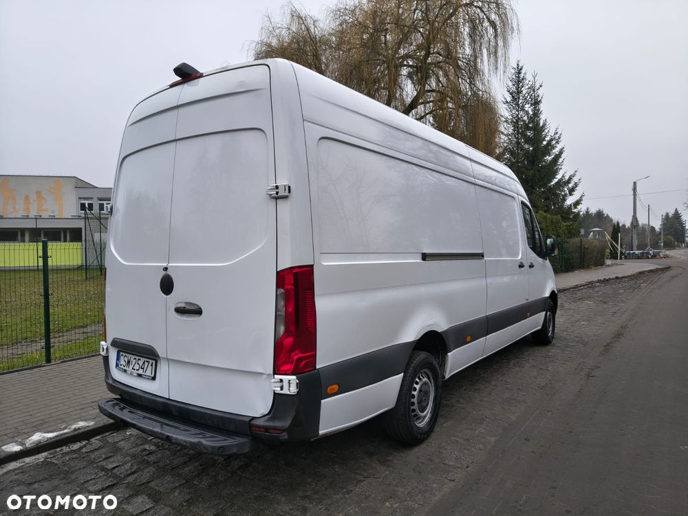 Mercedes-Benz Sprinter - 21