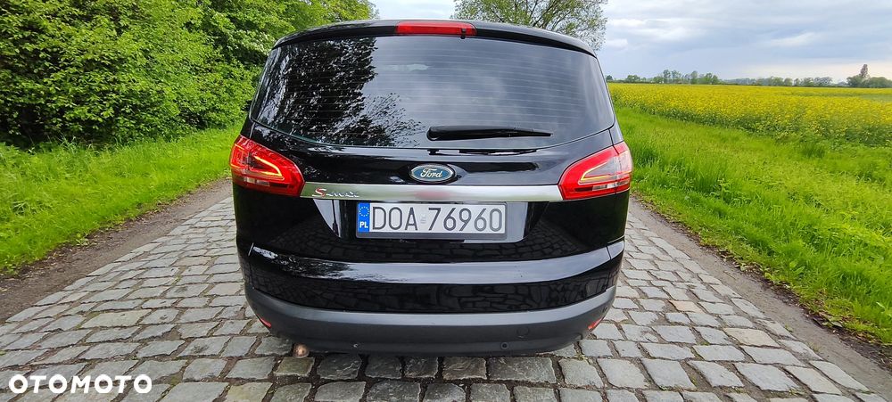 Ford S-Max - 12