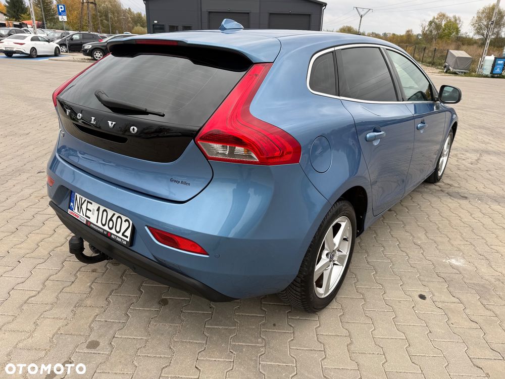 Volvo V40 D2 Momentum - 8