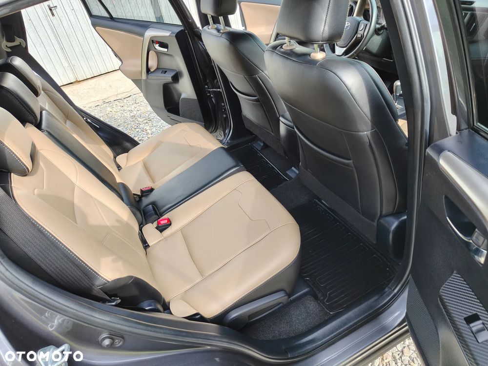 Toyota RAV4 2.2 D-4D 4x4 Automatik Executive - 22