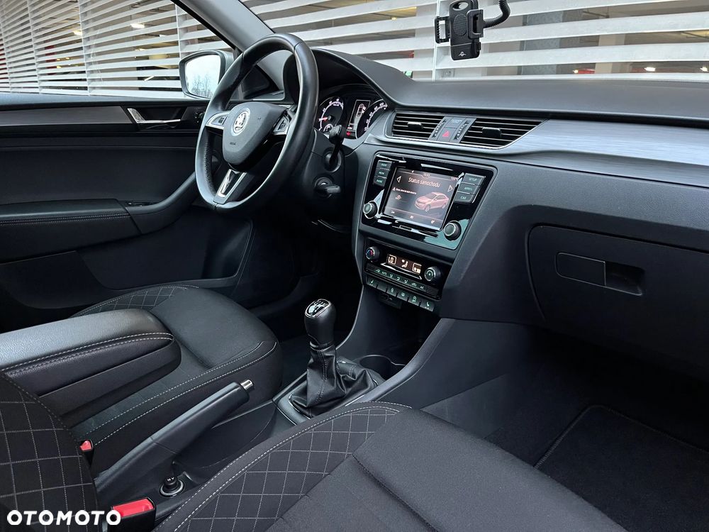 Skoda RAPID 1.0 TSI Style - 16