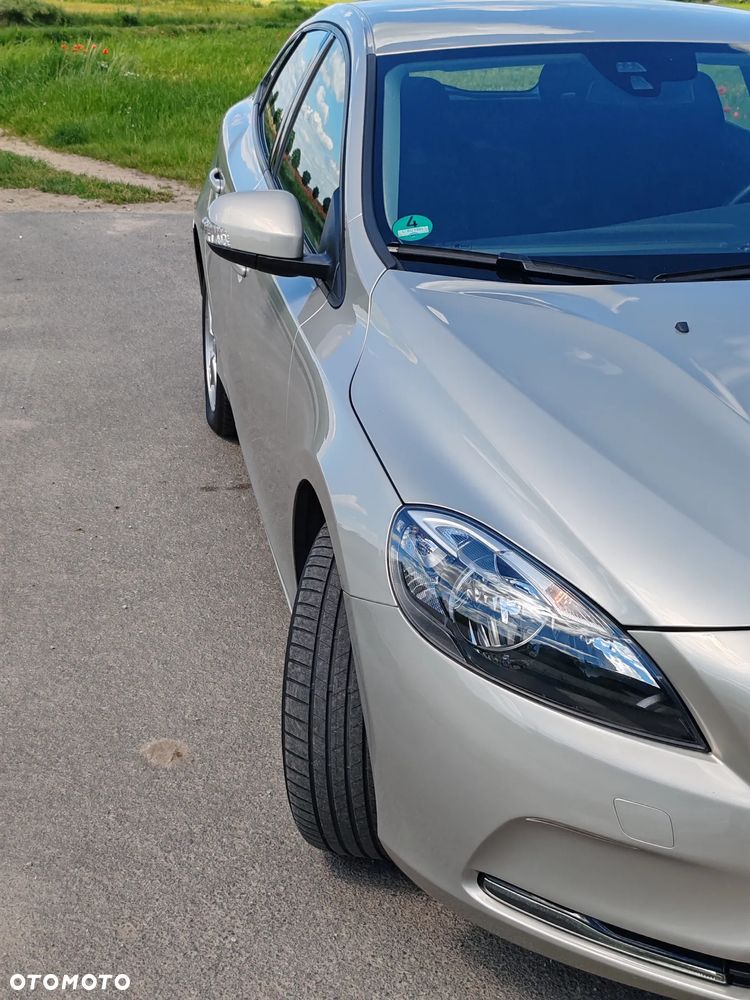 Volvo V40 T2 Kinetic - 10