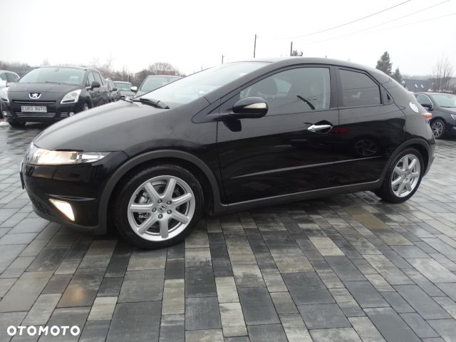 Honda Civic 1.8i-VTEC i-SHIFT Executive - 3