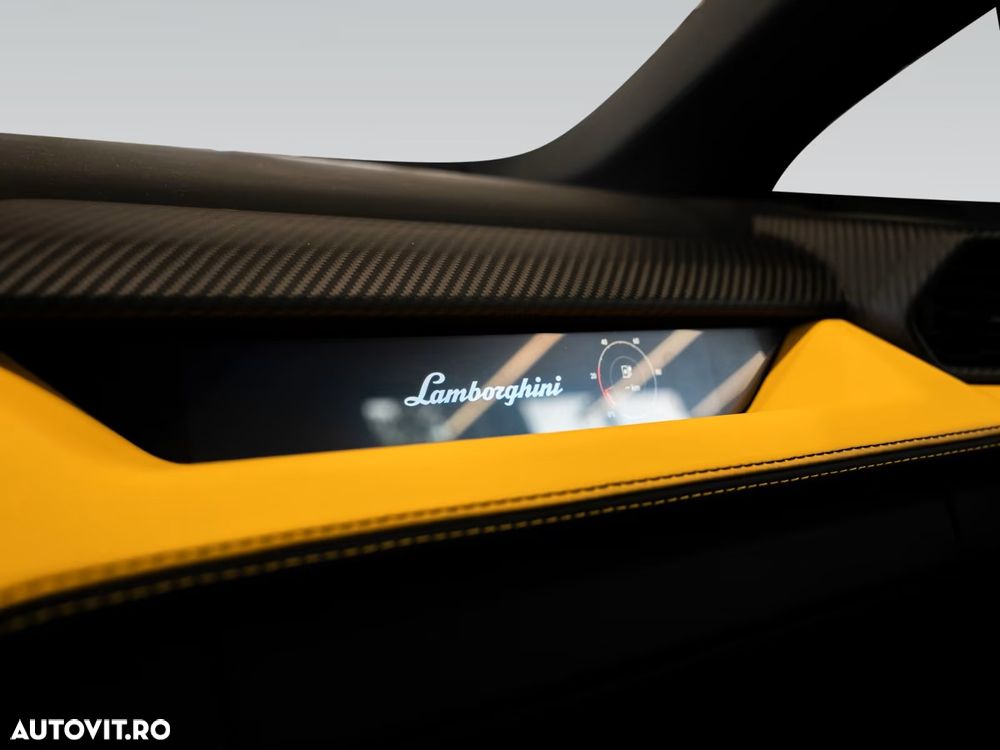 Lamborghini Revuelto - 28