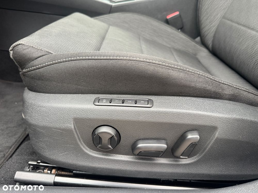 Skoda Superb 2.0 TDI DSG Premium Edition - 20