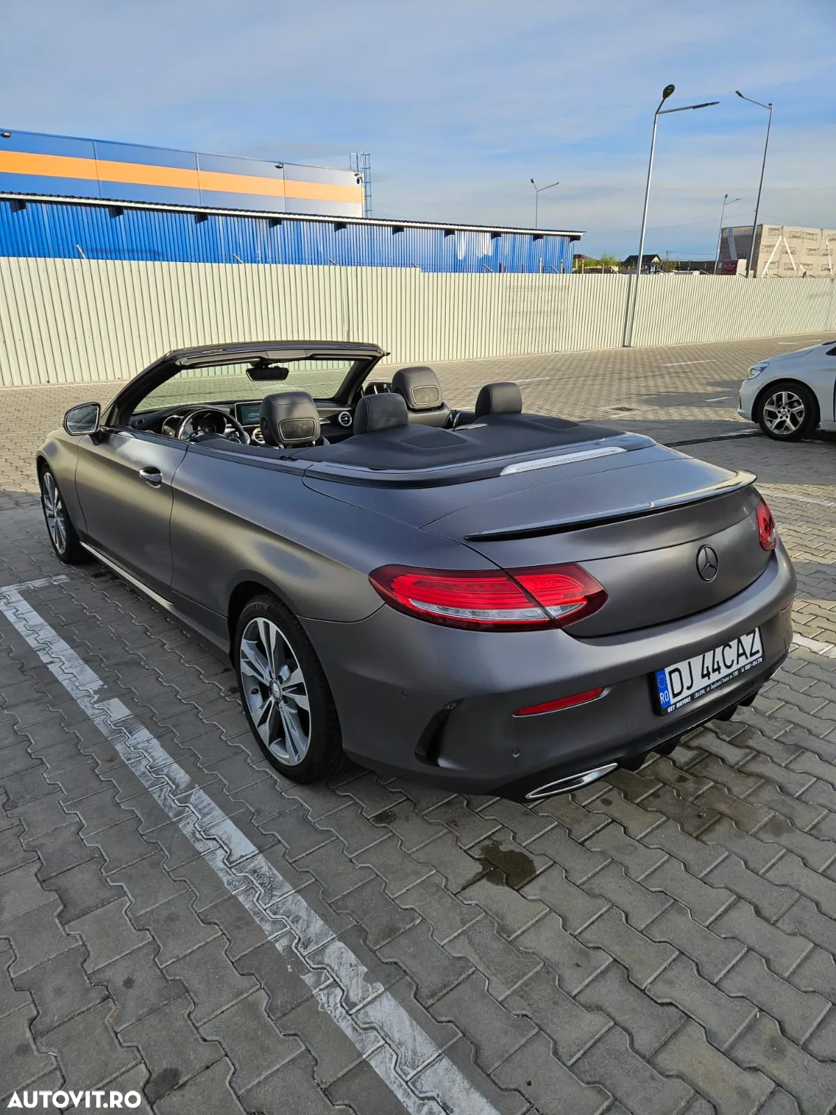Mercedes-Benz C 220 d Cabrio 4Matic 9G-TRONIC - 7