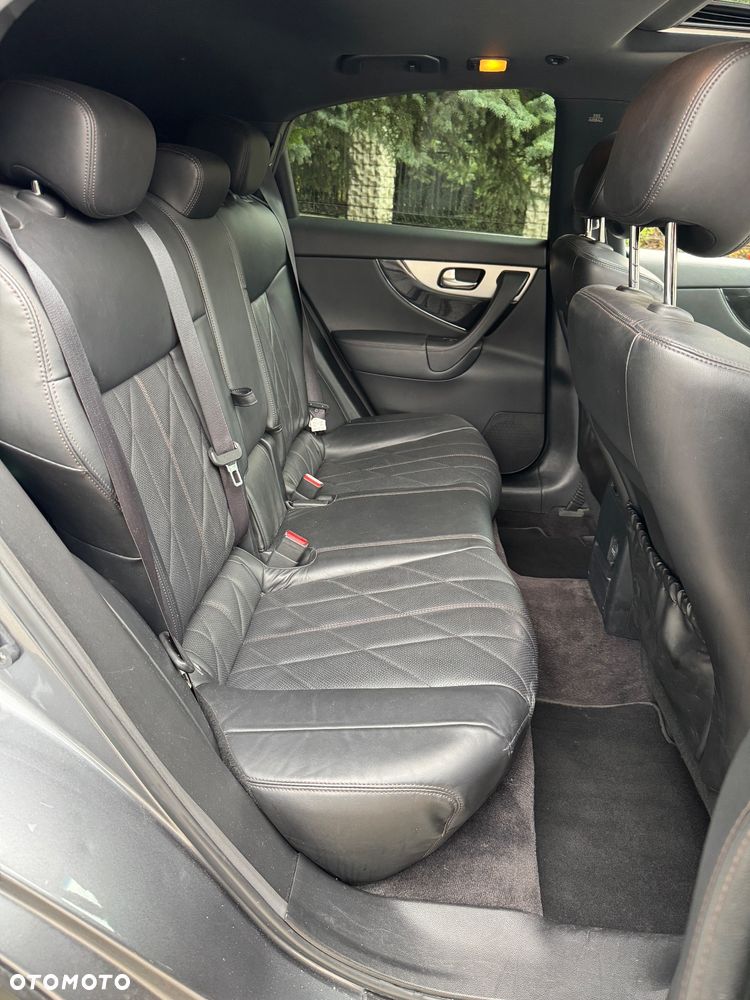 Infiniti QX70 3.7 S Premium EU6 - 8
