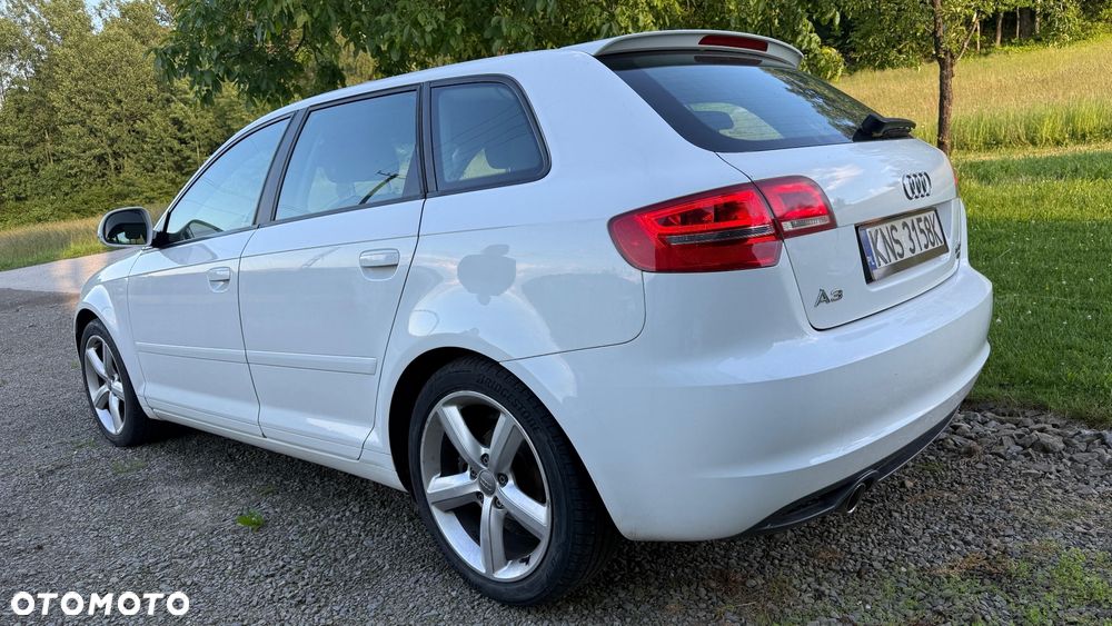 Audi A3 Sportback - 3