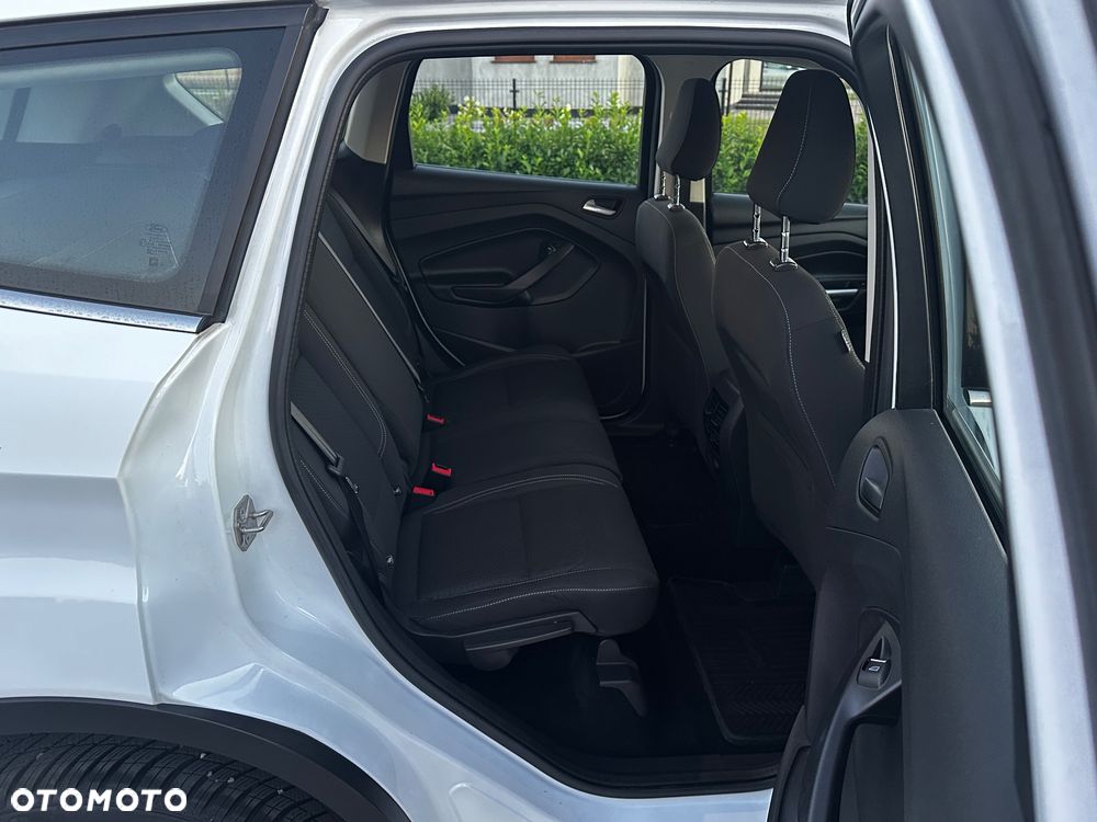 Ford Kuga - 27