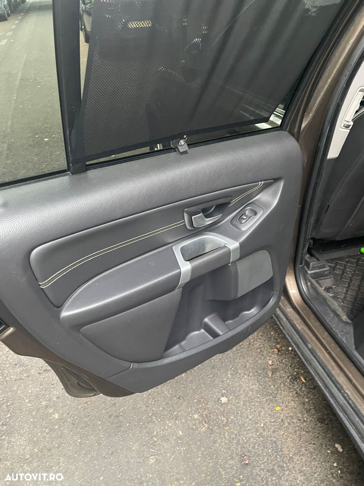 Volvo XC 90 - 8