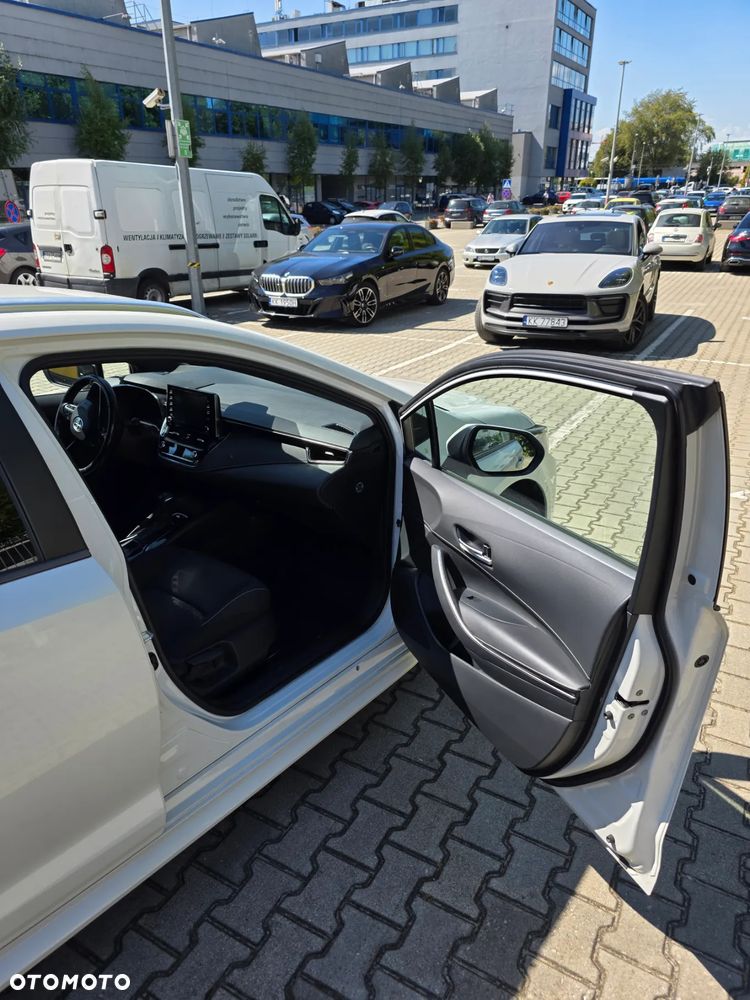 Toyota Corolla 1.8 Hybrid Comfort - 37