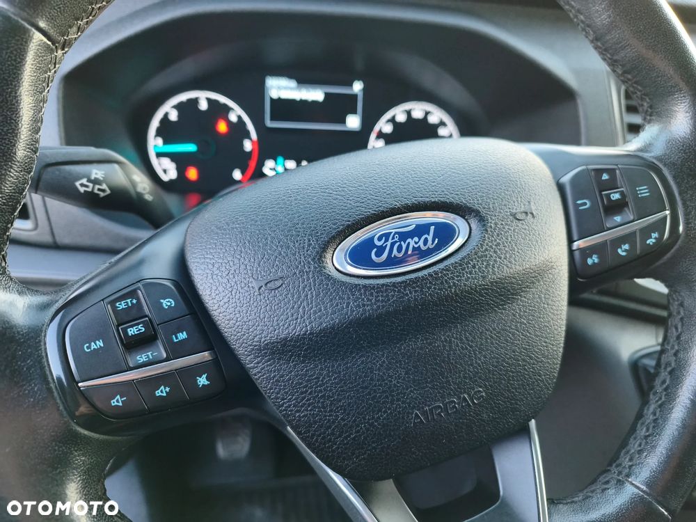 Ford Custom - 9