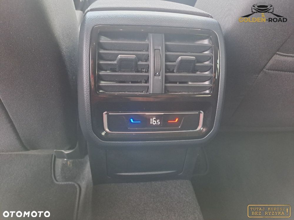 Volkswagen Passat - 13