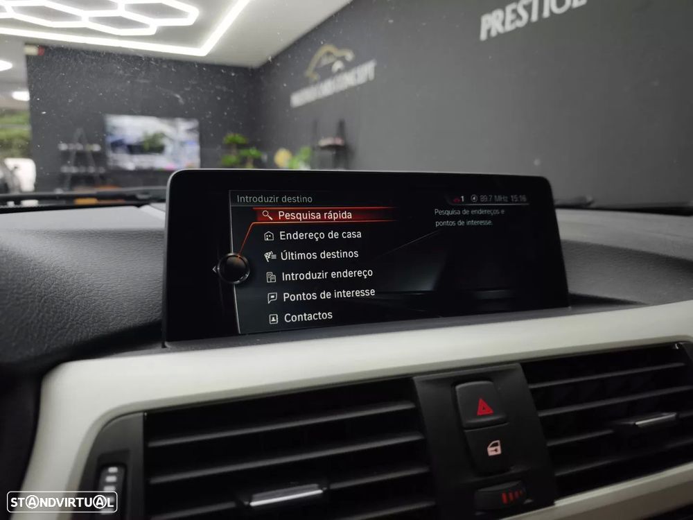 BMW 330 e iPerformance Line Luxury Purity - 39