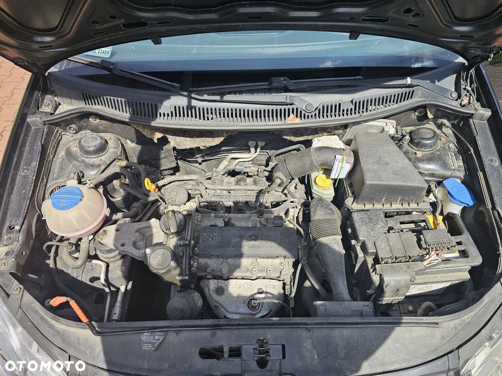 Volkswagen Polo - 12