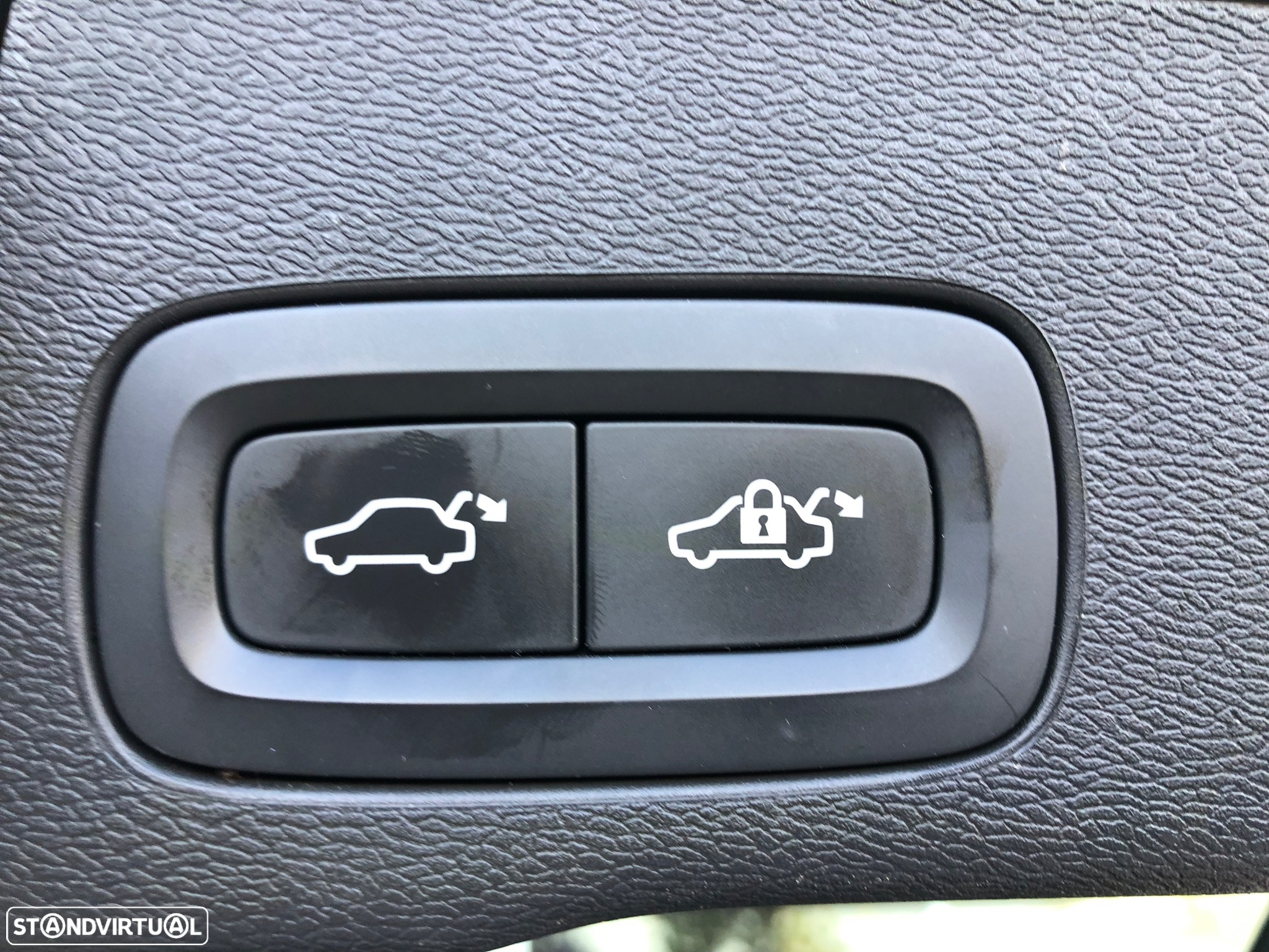 Volvo XC 60 2.0 T6 PHEV R-Design Expression AWD - 19