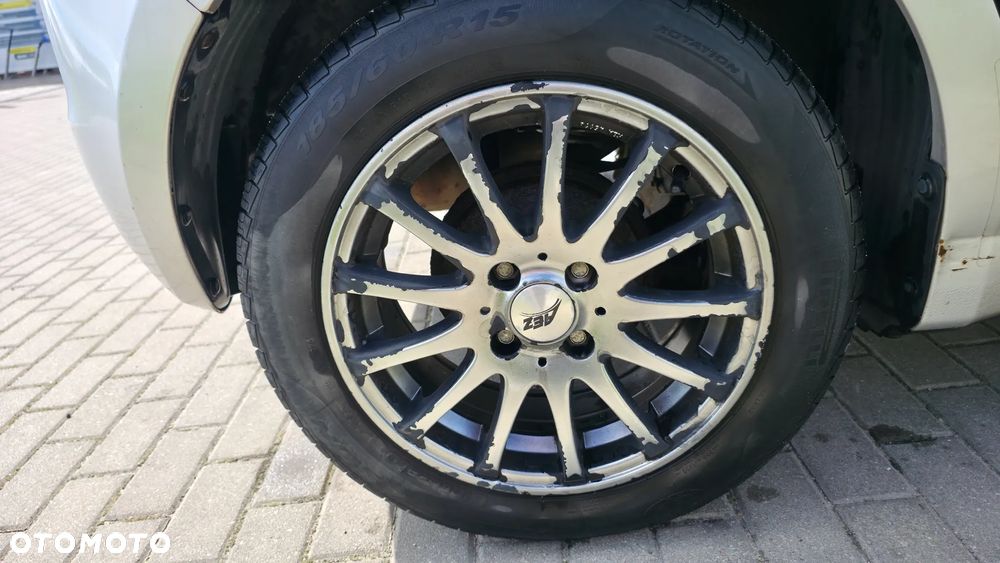 Suzuki Swift - 14