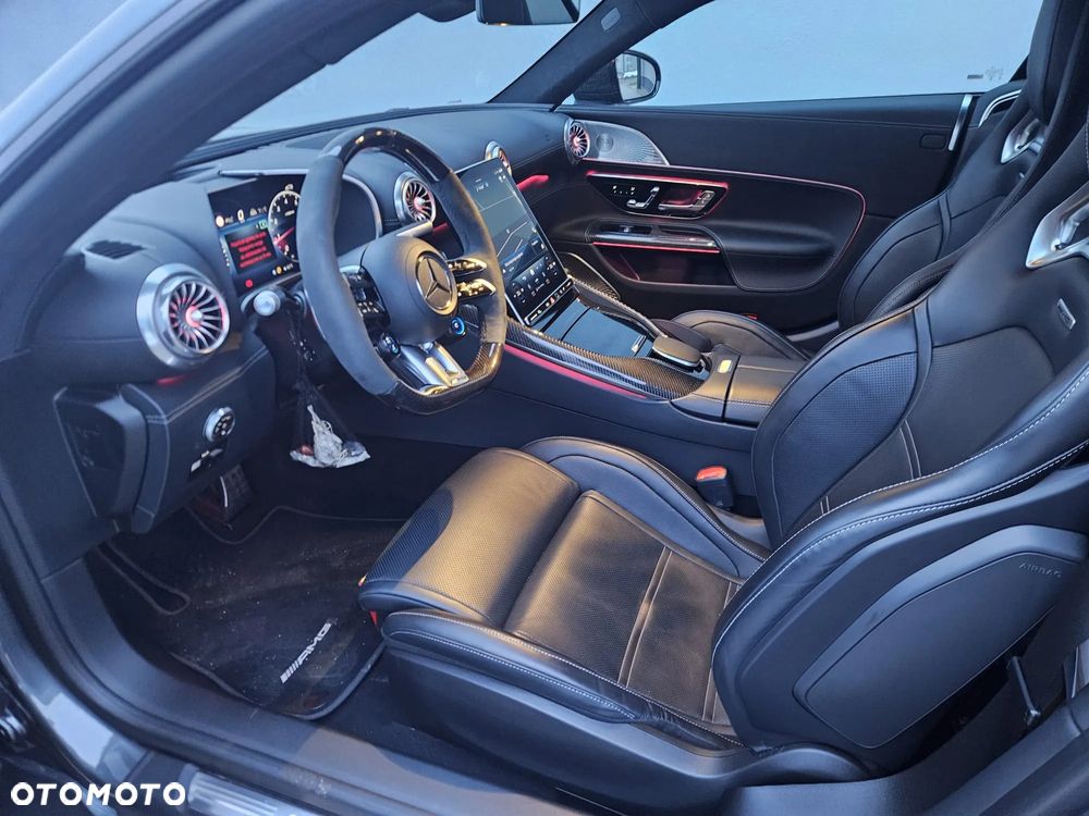 Mercedes-Benz AMG GT 63 4MATIC+ - 12