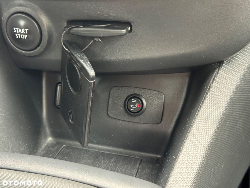 Renault Clio 1.2 16V 75 Limited - 20