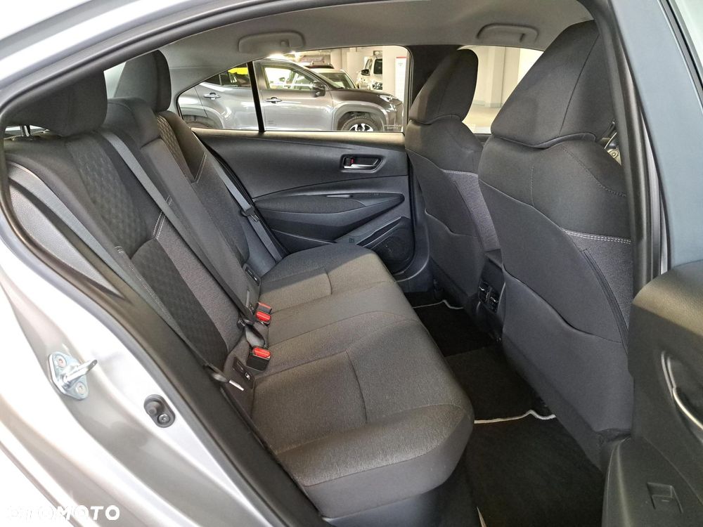 Toyota Corolla 1.8 Hybrid Comfort - 12