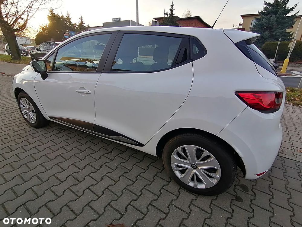 Renault Clio - 12