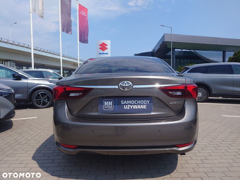 Toyota Avensis 1.8 Premium - 5