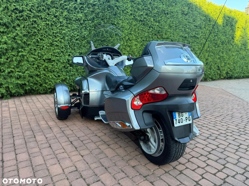 Can-Am Spyder - 4