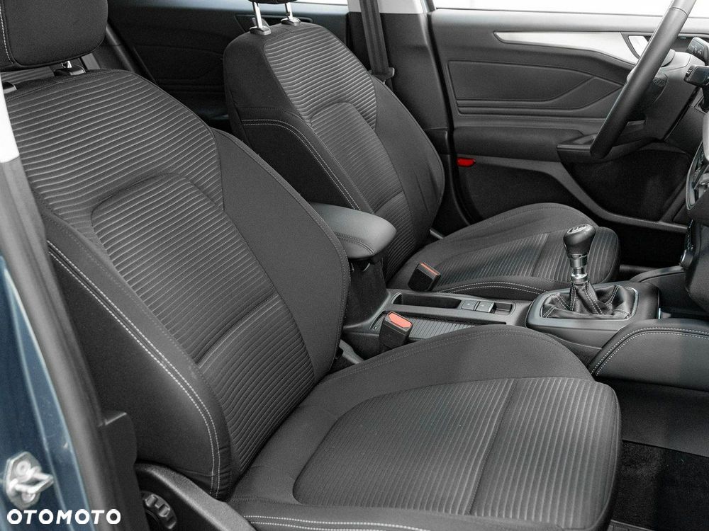 Ford Focus 1.0 EcoBoost Titanium X - 33