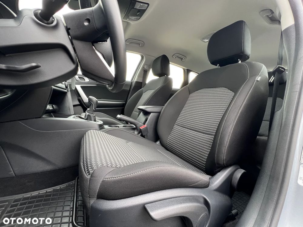Kia Ceed 1.5 T-GDI M - 27