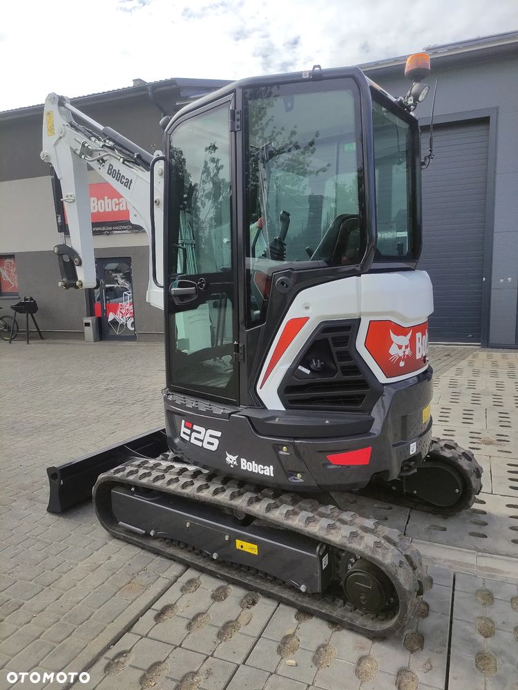 Bobcat E26 - 6