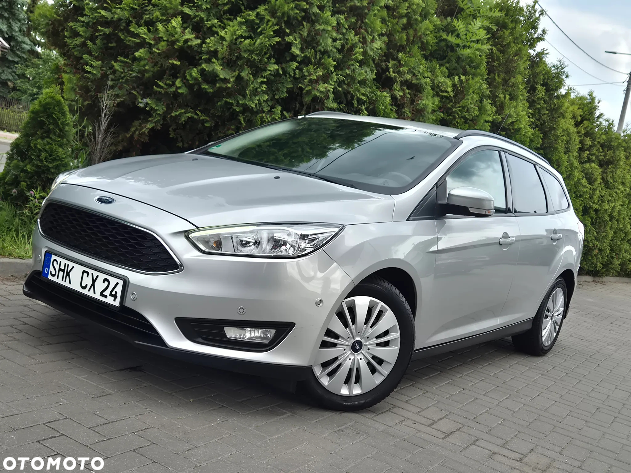 Ford Focus Turnier 1.0 EcoBoost Start-Stopp-System TITANIUM STYLE - 2