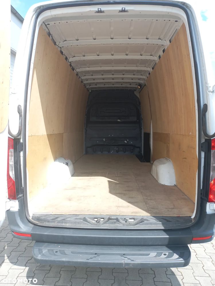 Mercedes-Benz Sprinter - 3