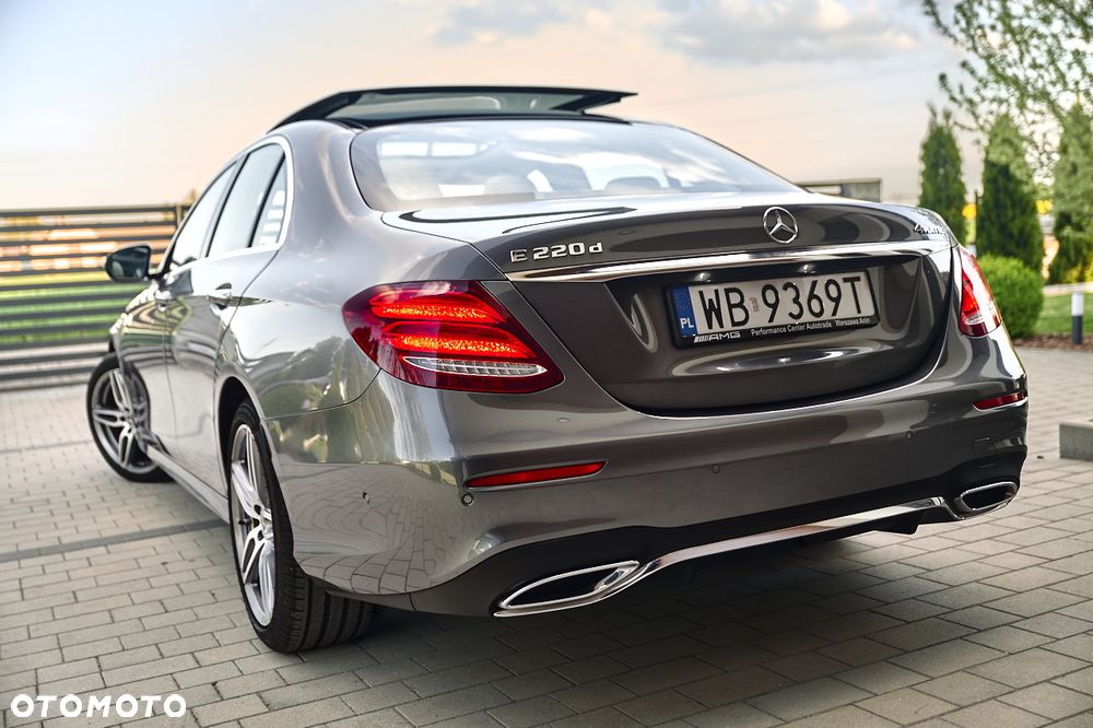 Mercedes-Benz Klasa E 220 d 4-Matic 9G-TRONIC - 2