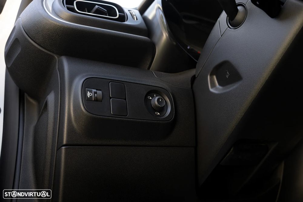 Citroën C3 1.2 PureTech Shine - 17