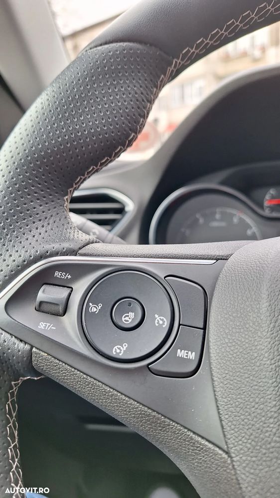 Opel Grandland X 1.2 Turbo START/STOP Innovation Aut. - 11