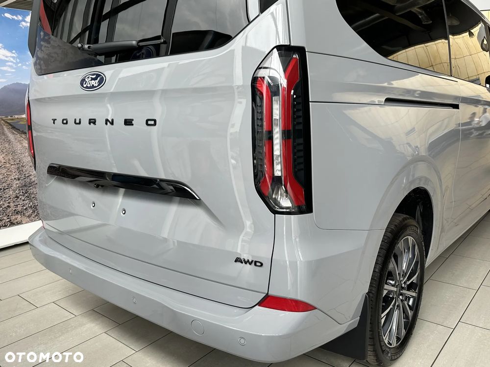 Ford Tourneo Custom - 5