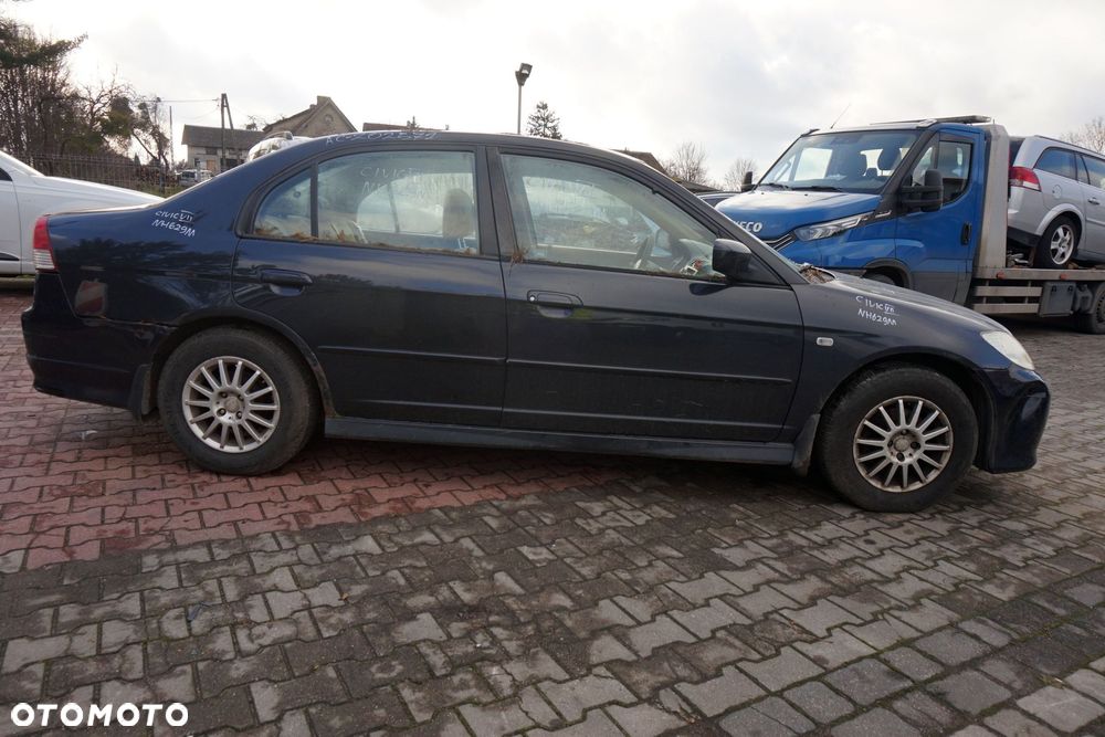 HONDA CIVIC VII LIFT SEDAN 2005 NH629M 1.6 16V D16V1 110KM SZARY na części - 6