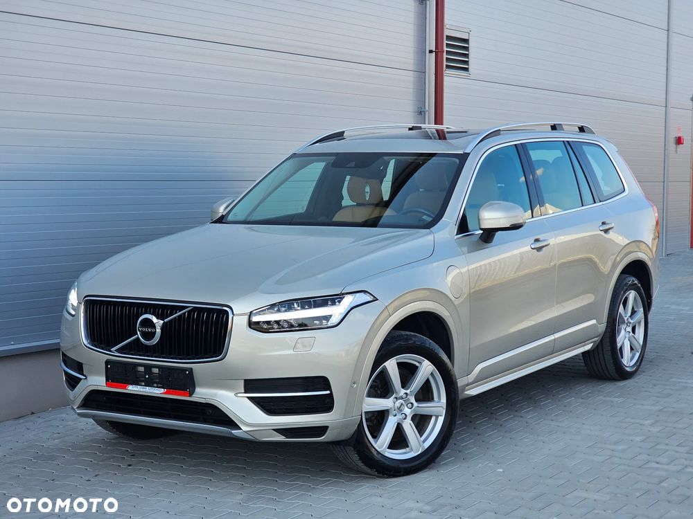 Volvo XC 90 T8 AWD Plug-In Hybrid Momentum 7os - 7